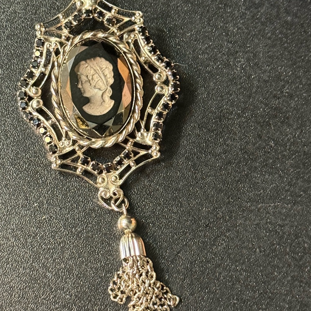 Vintage Silver Cameo Brooch